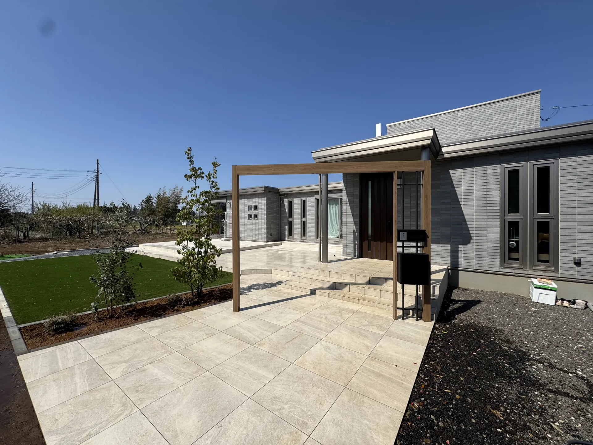 シンボルツリーのソヨゴとフェイジョア